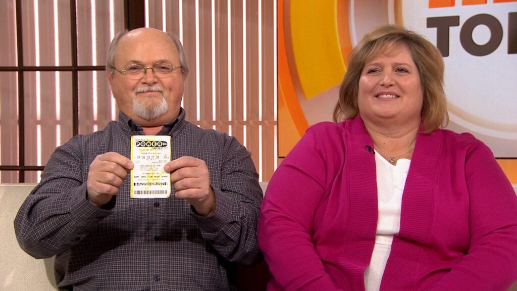 One of the winners, John and Lisa Robinson, of Munford, Tennessee, was thrilled to win and even made television appearances before claiming their prize. They flaunted their luck to the entire nation and eventually took home their extravagant check for $528.8 million.